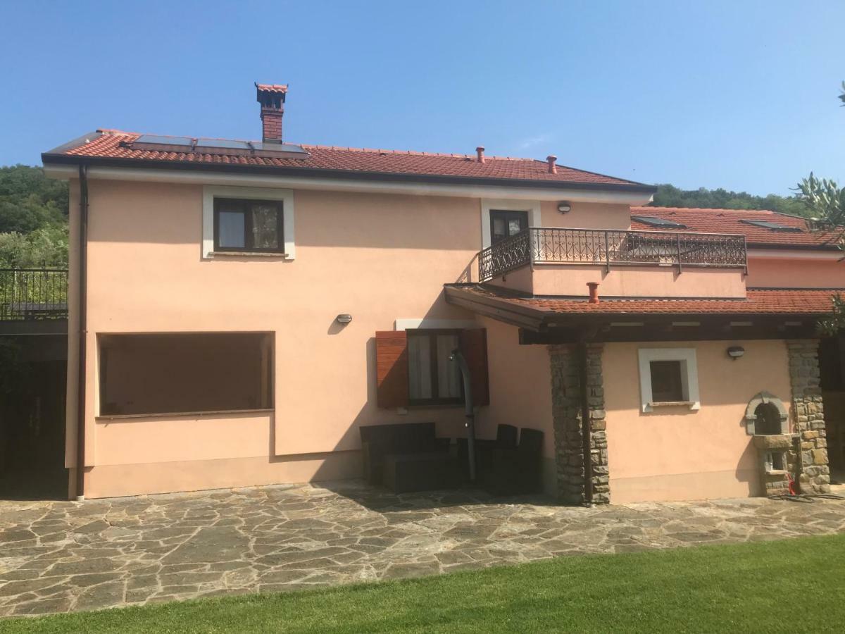 Apartments Vidovic Cezarji Bagian luar foto